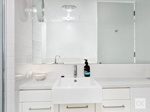 Breeze Beachfront Apartment - Surfers Paradise Gold Coast 36
