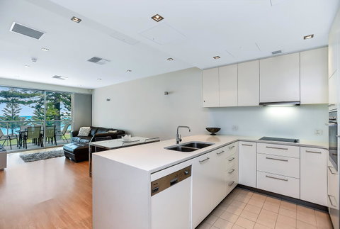 Breeze Beachfront Apartment - Surfers Paradise Gold Coast 9