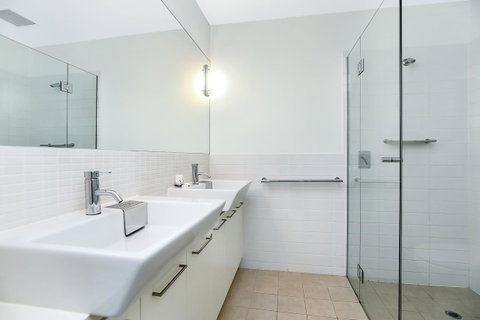 Breeze Beachfront Apartment - Surfers Paradise Gold Coast 18