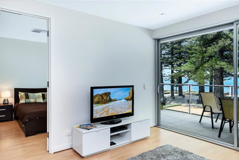 Breeze Beachfront Apartment - Surfers Paradise Gold Coast 7