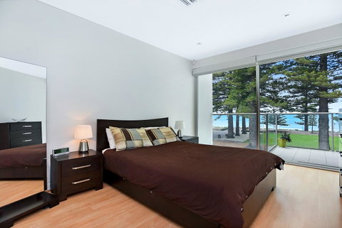 Breeze Beachfront Apartment - Surfers Paradise Gold Coast 13