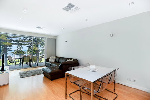 Breeze Beachfront Apartment - Surfers Paradise Gold Coast 12