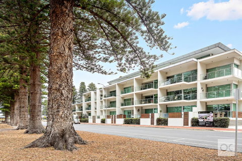Breeze Beachfront Apartment - Surfers Paradise Gold Coast 0