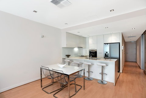 Breeze Beachfront Apartment - Surfers Paradise Gold Coast 10