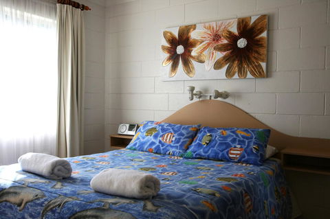 Lake Edge Apartments - Surfers Paradise Gold Coast 26