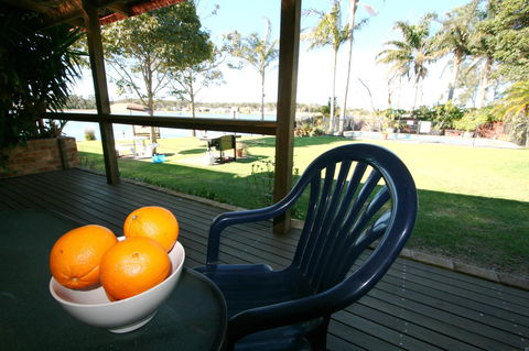 Lake Edge Apartments - Surfers Paradise Gold Coast 16