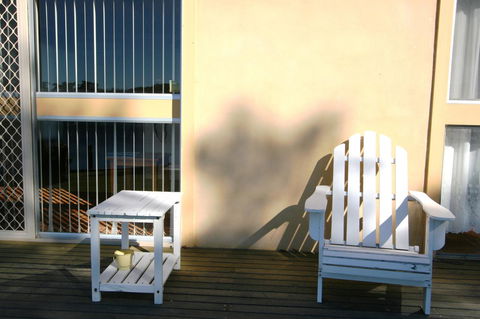 Lake Edge Apartments - Surfers Paradise Gold Coast 8