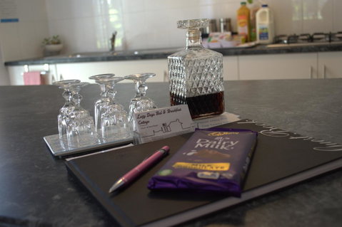 Lazy Days Cottage - Victor Harbor - Surfers Paradise Gold Coast 26
