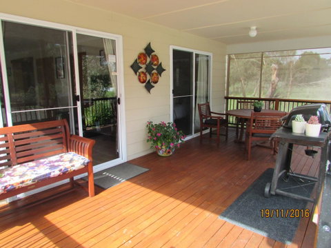 Lazy Days Cottage - Victor Harbor - Surfers Paradise Gold Coast 13