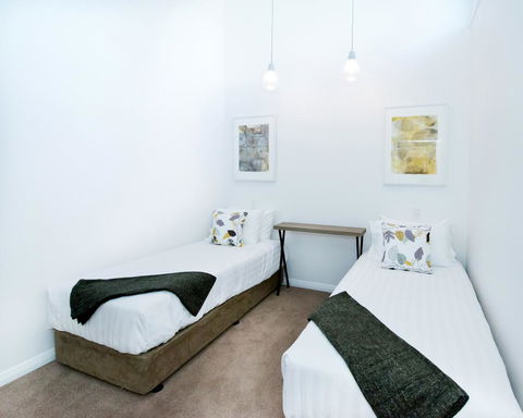 Loxton Courthouse Apartments - Surfers Paradise Gold Coast 10