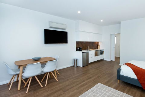 Loxton Courthouse Apartments - Surfers Paradise Gold Coast 17