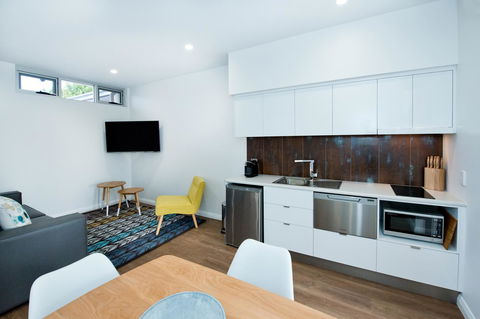 Loxton Courthouse Apartments - Surfers Paradise Gold Coast 15