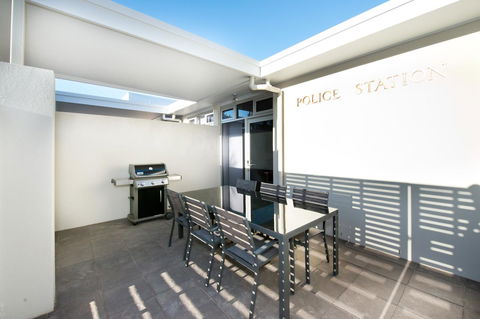 Loxton Courthouse Apartments - Surfers Paradise Gold Coast 22