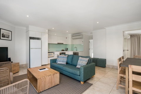 Bayview Beachfront Apartments, In Town Right On The Beach - Surfers Paradise Gold Coast 41