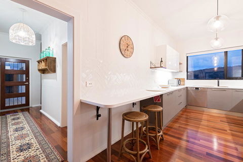 Esto House - Surfers Paradise Gold Coast 14
