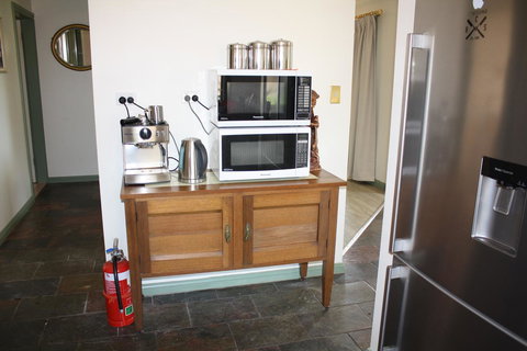 Maslin Beach House - Surfers Paradise Gold Coast 11