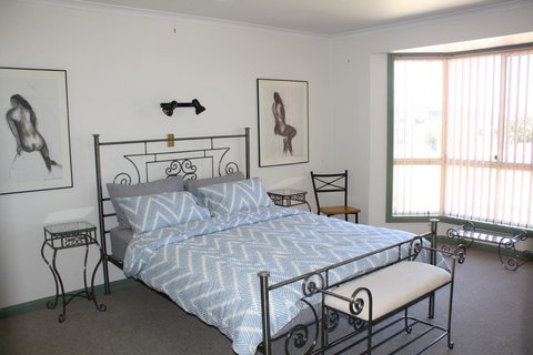 Maslin Beach House - Surfers Paradise Gold Coast 10