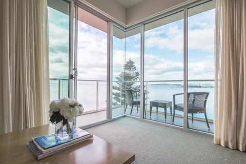 Port Lincoln Hotel - Surfers Paradise Gold Coast 12