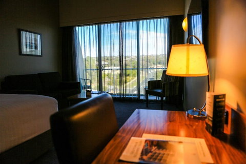 Port Lincoln Hotel - Surfers Paradise Gold Coast 5