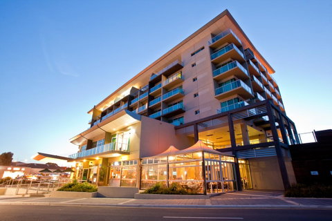 Port Lincoln Hotel - Surfers Paradise Gold Coast 18
