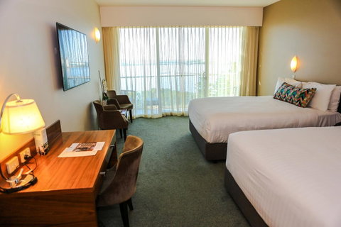 Port Lincoln Hotel - Surfers Paradise Gold Coast 14