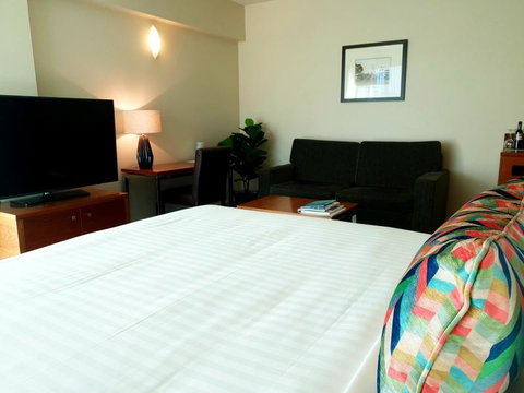 Port Lincoln Hotel - Surfers Paradise Gold Coast 4