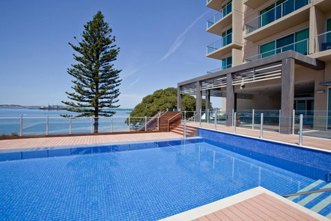 Port Lincoln Hotel - Surfers Paradise Gold Coast 0