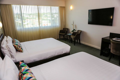 Port Lincoln Hotel - Surfers Paradise Gold Coast 15