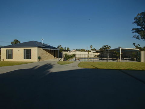 DBJ Holiday Units - Surfers Paradise Gold Coast 1