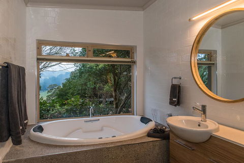 Adelaide Hills Retreats - Surfers Paradise Gold Coast 34