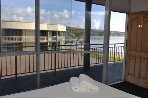 Hilton Beachfront Motel - Surfers Paradise Gold Coast 0