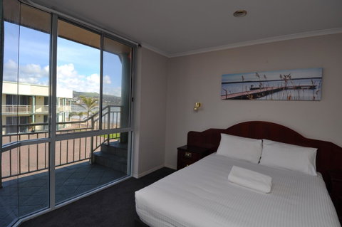 Hilton Beachfront Motel - Surfers Paradise Gold Coast 34
