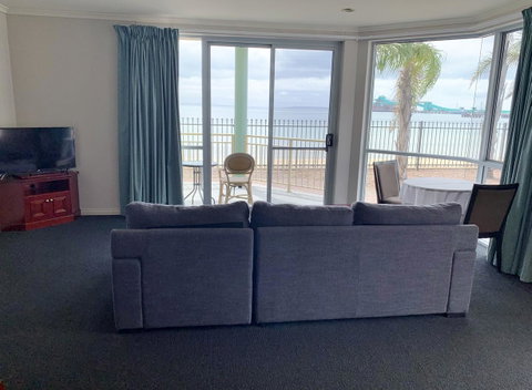 Hilton Beachfront Motel - Surfers Paradise Gold Coast 7