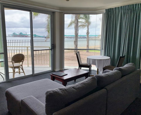 Hilton Beachfront Motel - Surfers Paradise Gold Coast 15