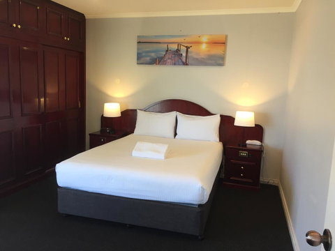 Hilton Beachfront Motel - Surfers Paradise Gold Coast 8