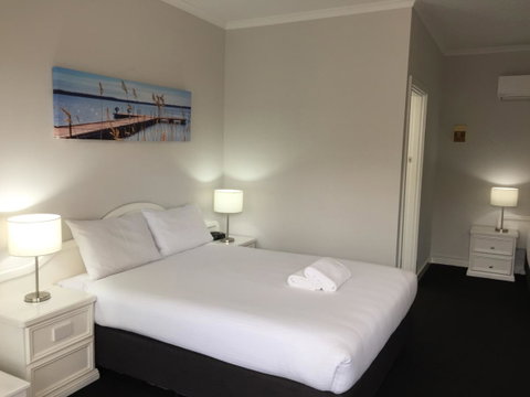 Hilton Beachfront Motel - Surfers Paradise Gold Coast 5