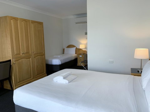 Hilton Beachfront Motel - Surfers Paradise Gold Coast 11