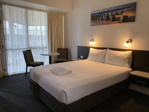 Hilton Beachfront Motel - Surfers Paradise Gold Coast 1