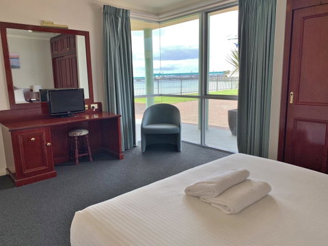 Hilton Beachfront Motel - Surfers Paradise Gold Coast 14