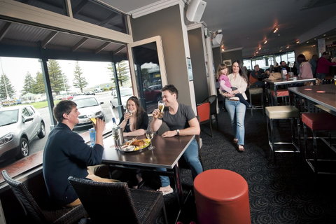 Nightcap At Hotel Victor - Surfers Paradise Gold Coast 21