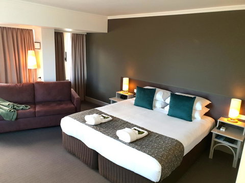 Nightcap At Hotel Victor - Surfers Paradise Gold Coast 11