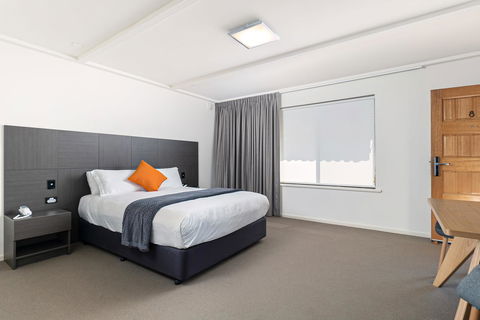 Mick O\'Sheas - Surfers Paradise Gold Coast 4