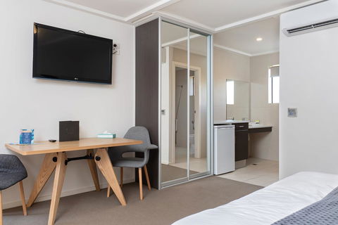 Mick O\'Sheas - Surfers Paradise Gold Coast 1