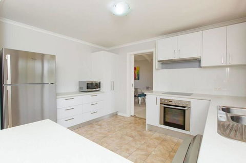 Bimbadeen - Surfers Paradise Gold Coast 3