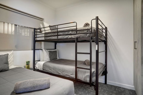 Limani Motel - Surfers Paradise Gold Coast 5
