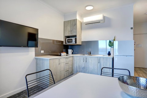 Limani Motel - Surfers Paradise Gold Coast 4