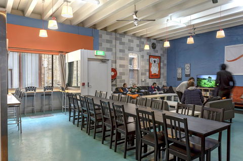 Tequila Sunrise Hostel Adelaide - Surfers Paradise Gold Coast 14