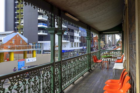 Tequila Sunrise Hostel Adelaide - Surfers Paradise Gold Coast 9