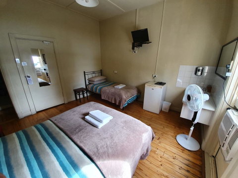 Pier Hotel Port Lincoln - Surfers Paradise Gold Coast 15