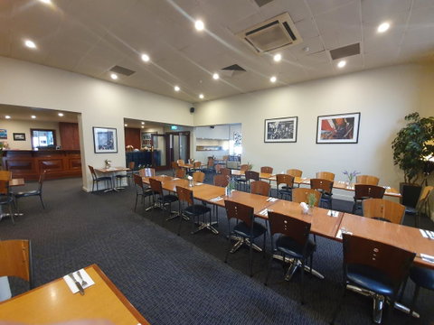 Pier Hotel Port Lincoln - Surfers Paradise Gold Coast 9